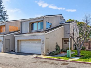 1033 Villa Maria Court