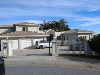 20 Silk Tree Place