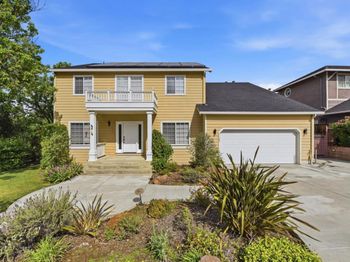 1129 Foxhurst Way