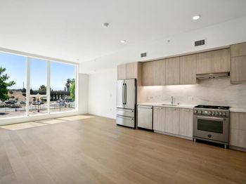 188 W Saint James Street