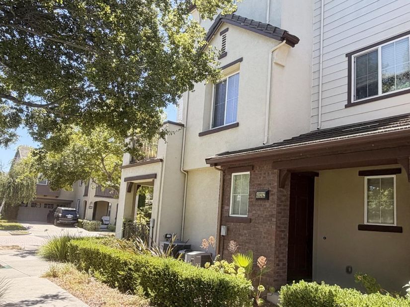 40242 Legend Rose Terrace, Fremont CA 94538
