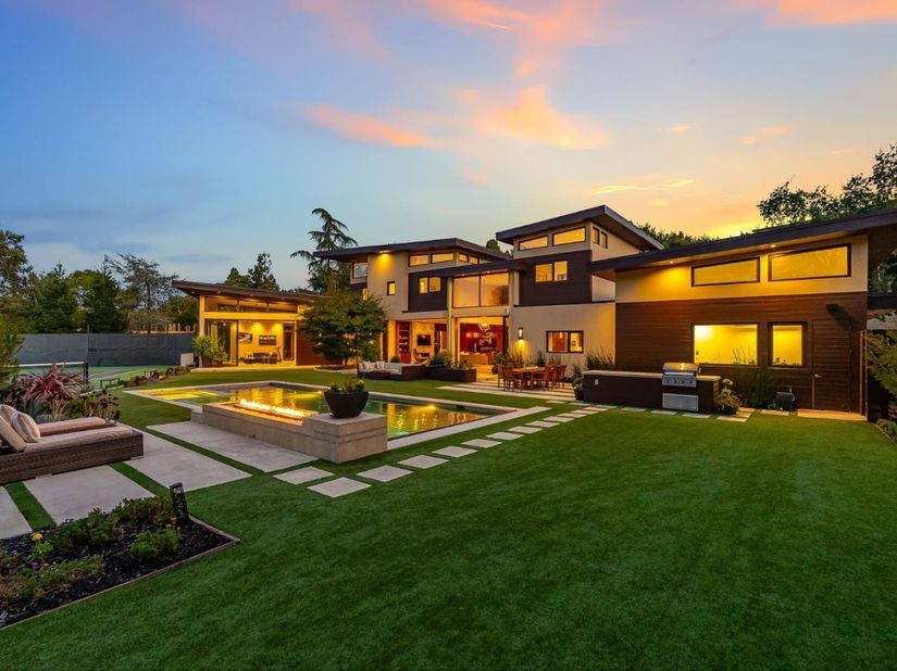 12271 Hilltop Drive, Los Altos Hills CA 94024