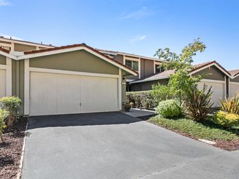 61 Thousand Oaks Street