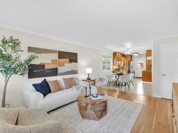 3625 Oxford Common