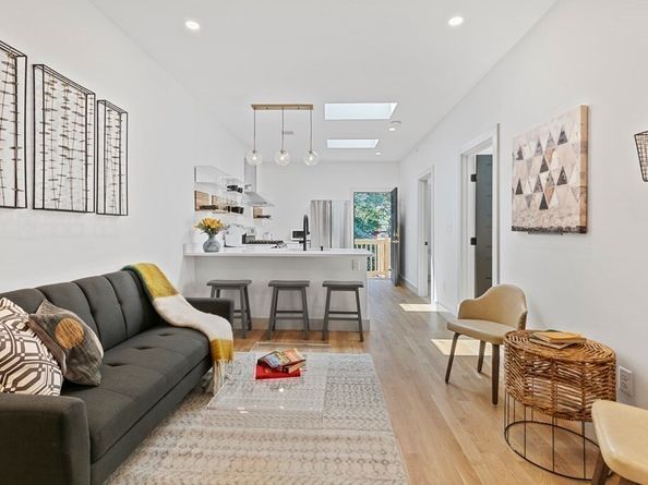 43 Wordsworth St 3, Boston MA 02128