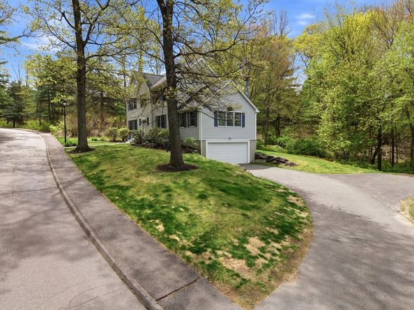 65 Locust St, Middleton MA 01949