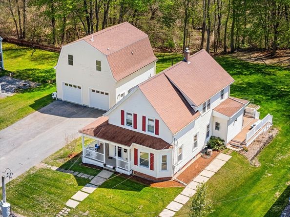 37 Lakeview St, Whitman MA 02382