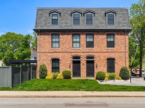 165 River St 2, Waltham MA 02453