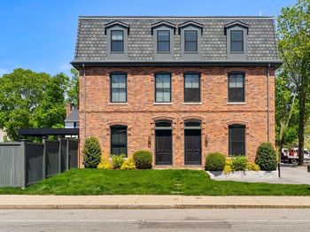 165 River St