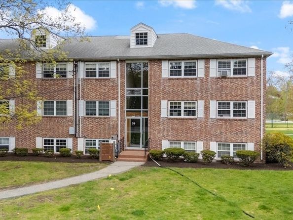 39 Farrwood Ave 1, North Andover MA 01845