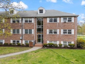 39 Farrwood Ave
