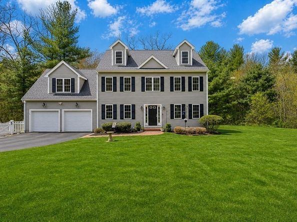 9 Willow Pl, Norfolk MA 02056