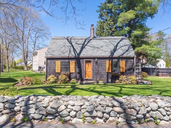 4 Gibbs St, Natick MA 01760