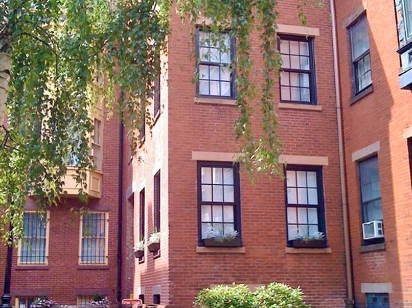 14 Lindall Pl, Boston MA 02114