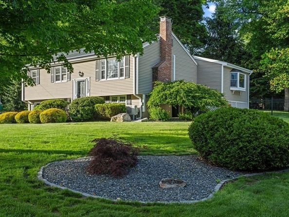 8 Ted Lane, Southborough MA 01772