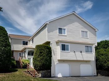 325 Captain Eames Circle
