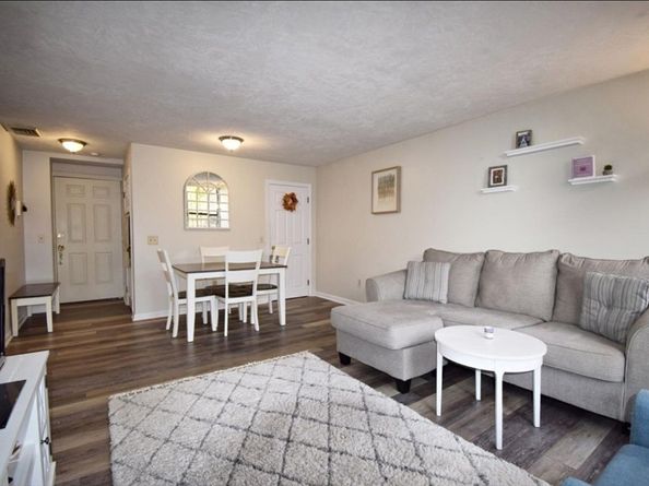 325 Plantation St 213, Worcester MA 01604
