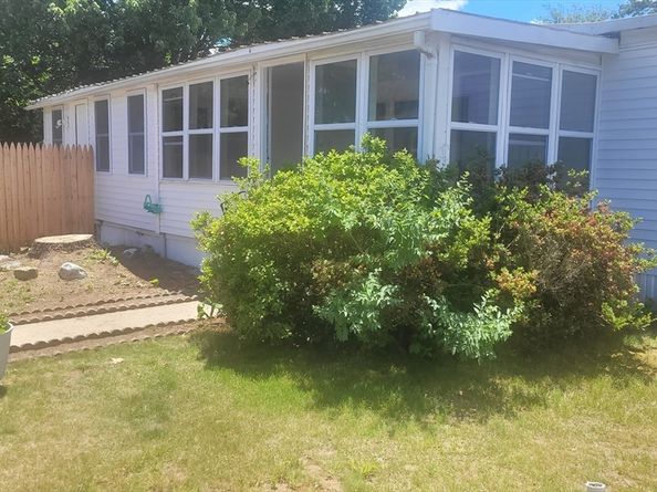261 Newbury 114c, Peabody MA 01960