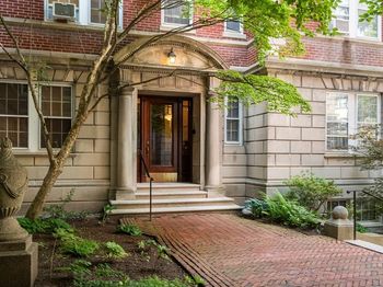 4 Washington Ave