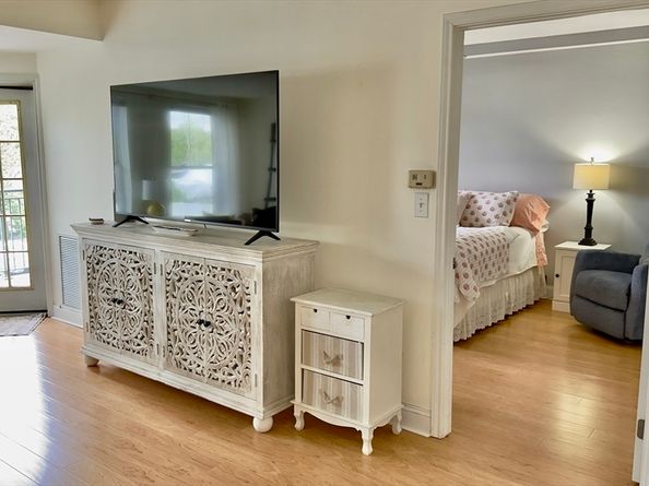 10 Seaport Dr 2209, Quincy MA 02171
