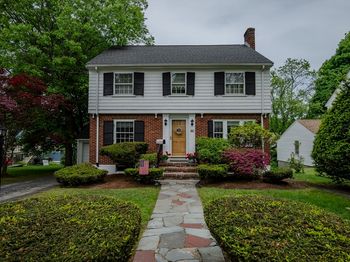 8 Carlson Circle