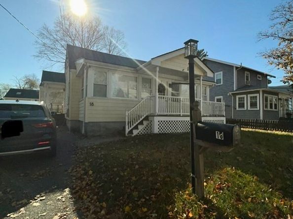 18 Vesey Rd, Randolph MA 02368