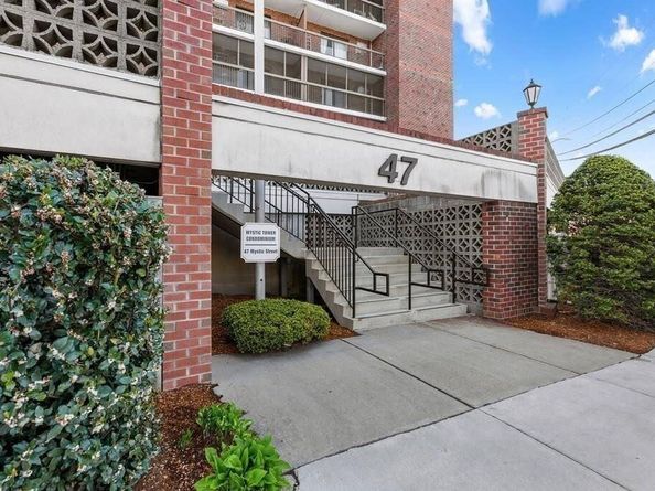 47 Mystic St 3F, Arlington MA 02474