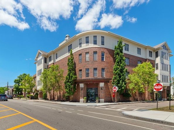106 Washington St 23, Quincy MA 02169