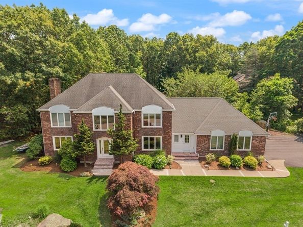 48 Castle Dr, Sharon MA 02067