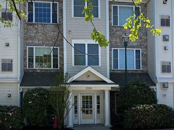 2303 Davenport Avenue 2303, Canton MA 02021