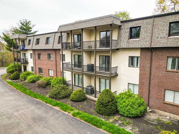 232 Canton St 206, Randolph MA 02368