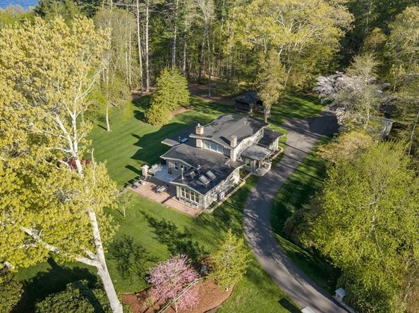 7 Quail Run, Lakeville MA 02347