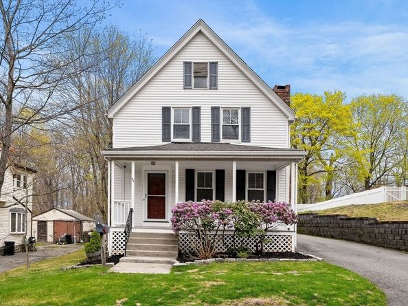 79 Hancock St, Reading MA 01867