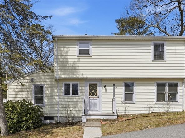 107 Pond St, Rockland MA 02370