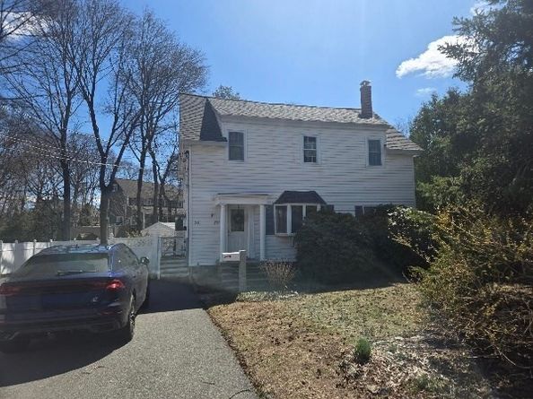 279 Osgood St, North Andover MA 01845