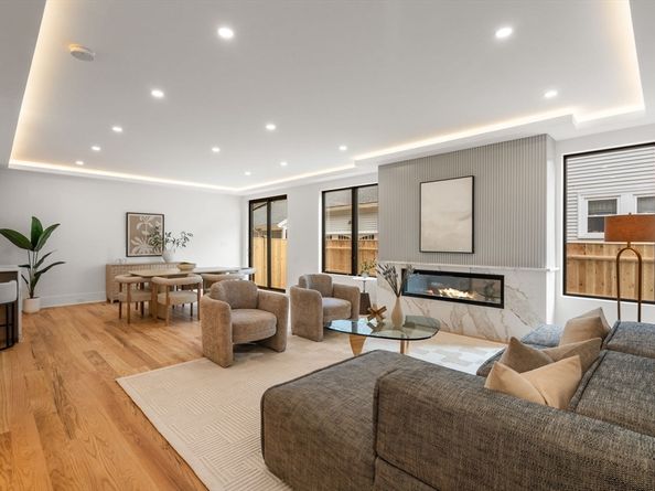 28 Keefe Avenue 28, Newton MA 02464