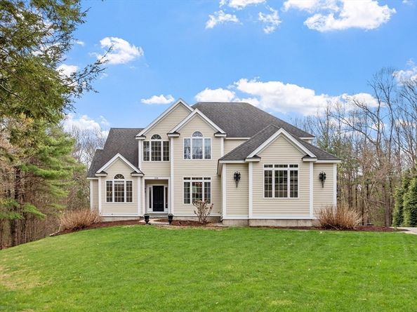 228 Devonshire Way, Lancaster MA 01523