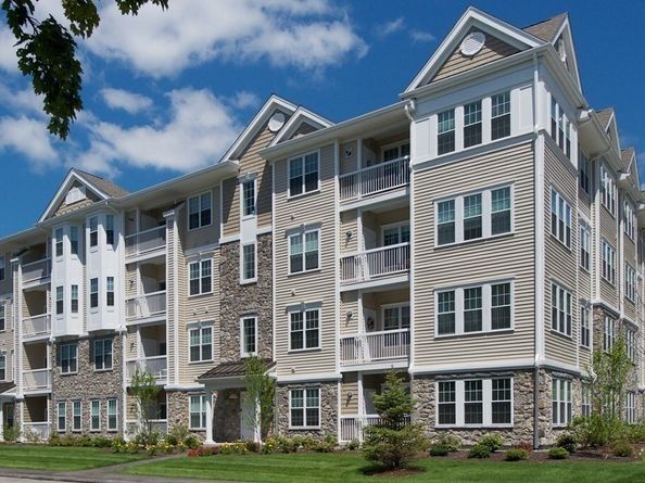 1108 Pennington Dr 1108, Walpole MA 02081
