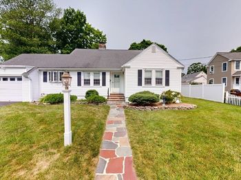 6 Maple Circle