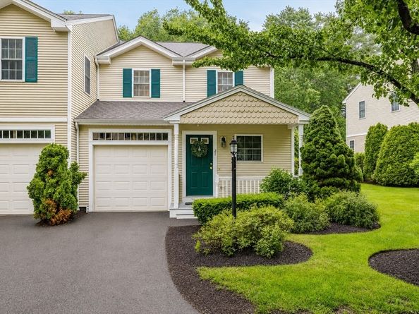 21 Sycamore Dr 21, Middleboro MA 02346
