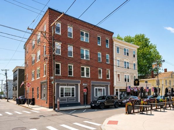 149 Derby St A, Salem MA 01970