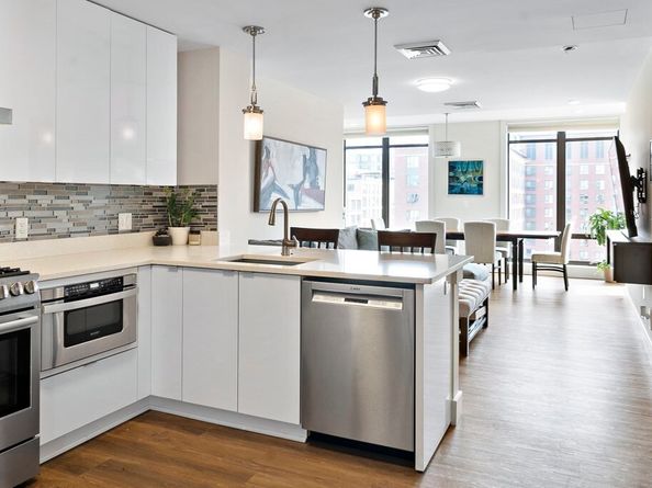 121 Portland St 902, Boston MA 02114