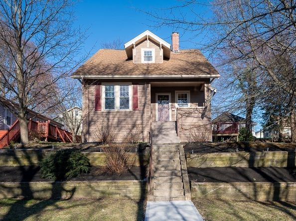 55 Standish St, Worcester MA 01604