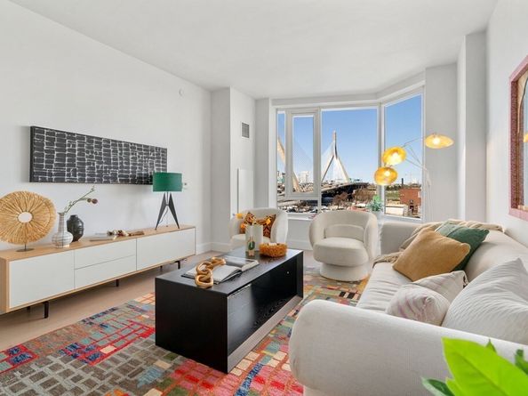100 Lovejoy Wharf 5H, Boston MA 02205