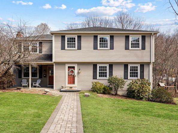 97 Francis Ave, Shrewsbury MA 01545