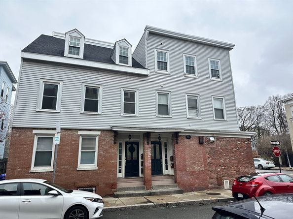 89 Green St, Boston MA 02129