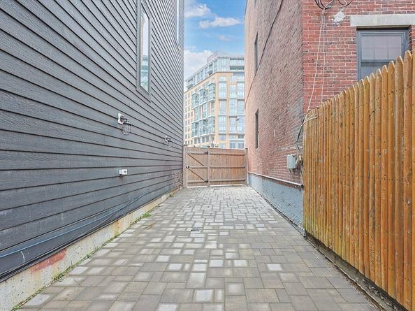 43 Stillman Street 1, Boston MA 02113