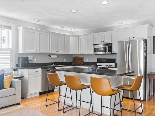 194 E St 1, Boston MA 02127