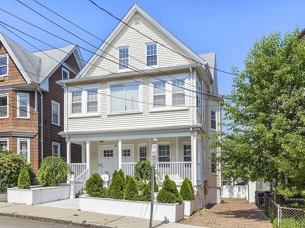 19 Conwell St 1, Somerville MA 02143