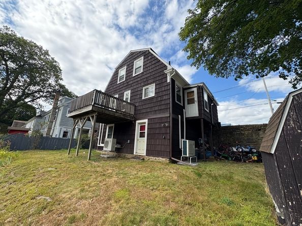 213 Woodland Ave, Gardner MA 01440